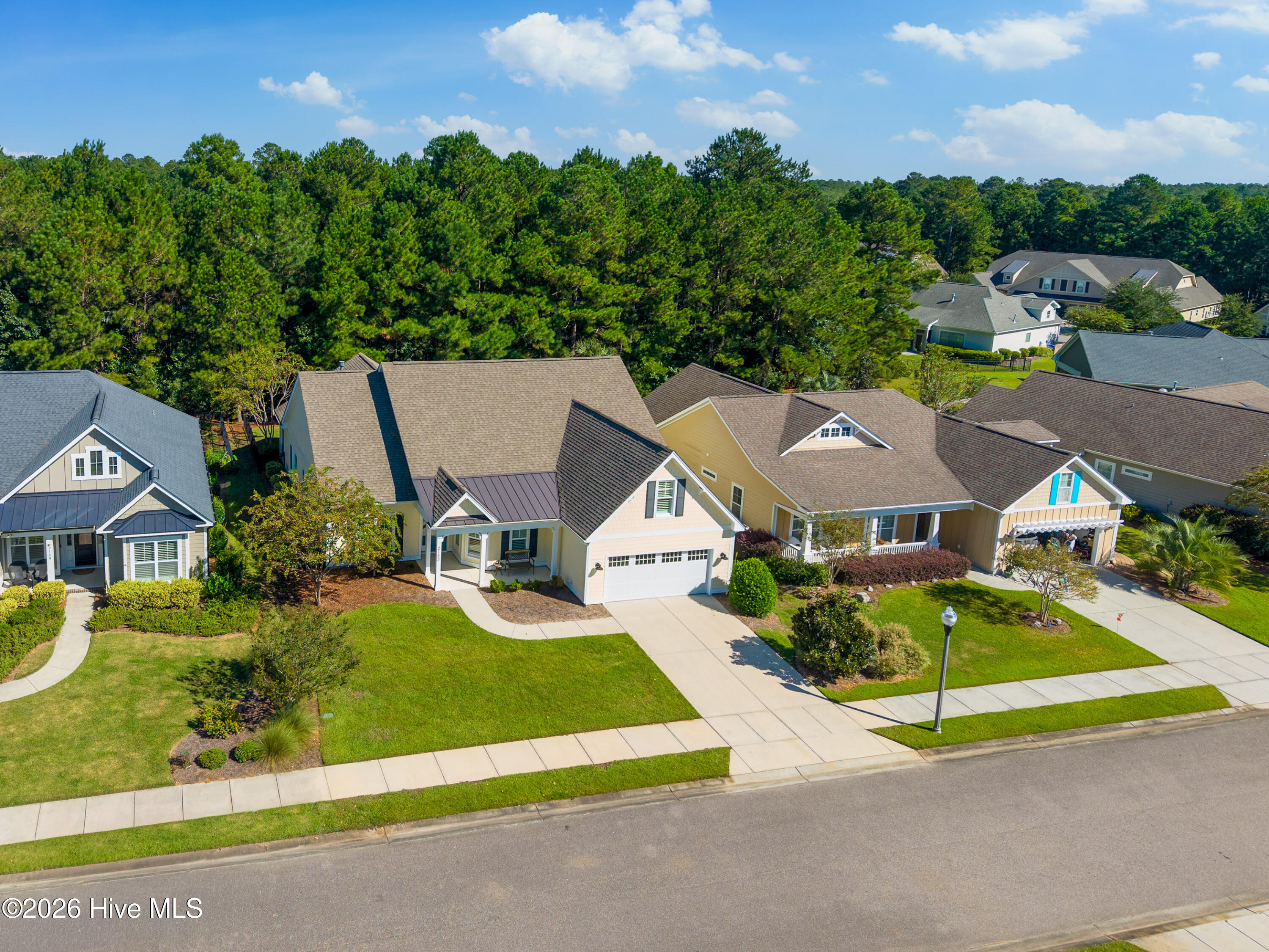 2153 Forest View Circle Property Photo 3