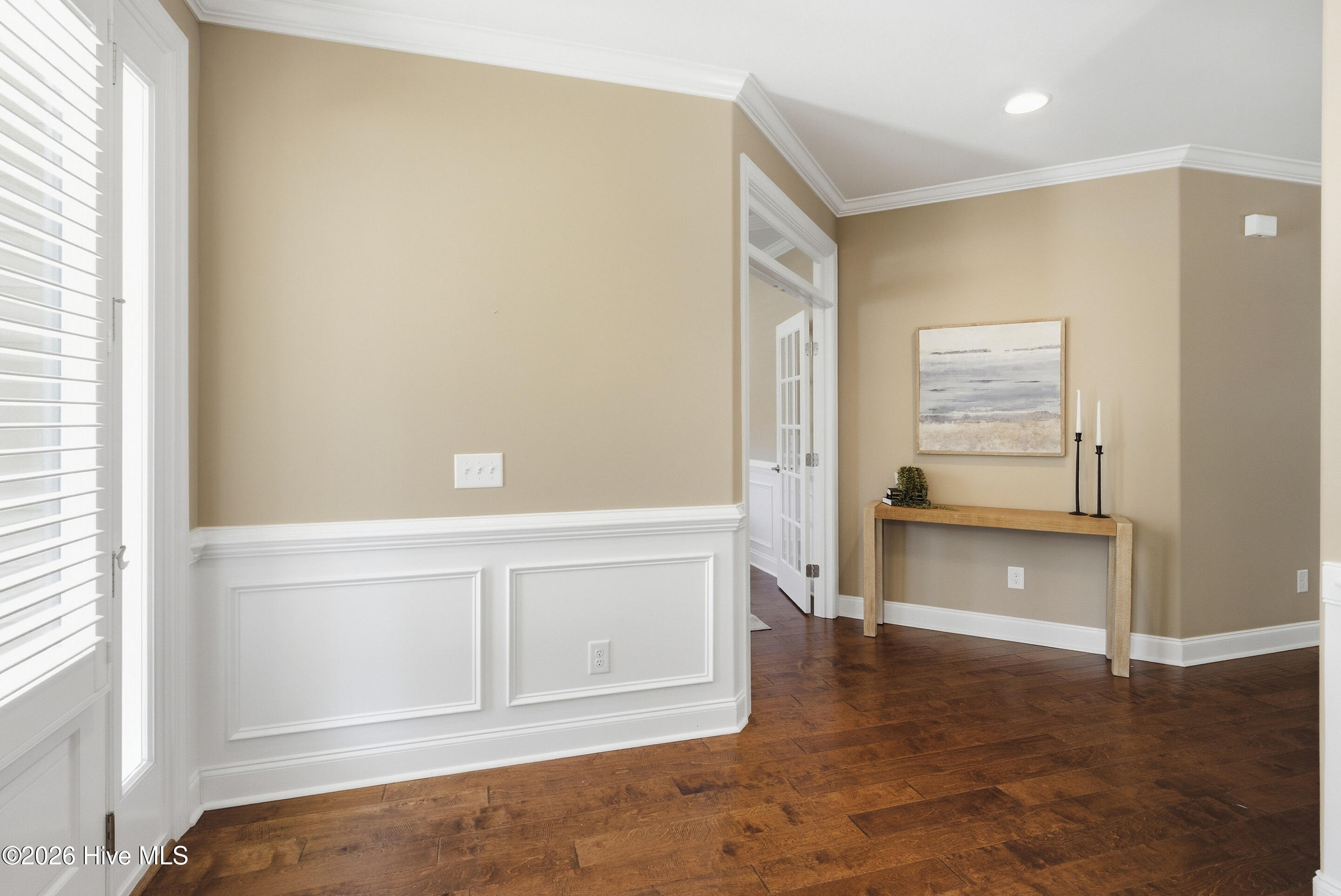2153 Forest View Circle Property Photo 5