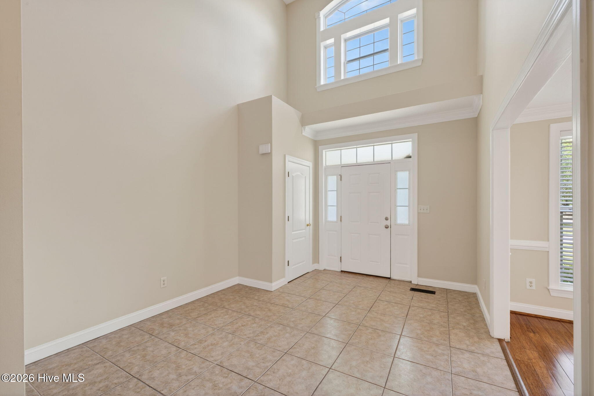 320 Green View Road Property Photo 14