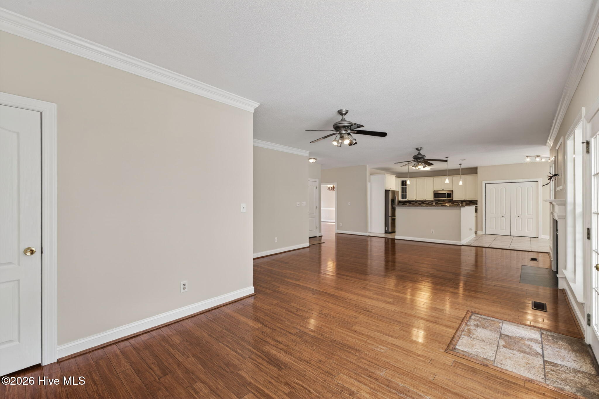 320 Green View Road Property Photo 15