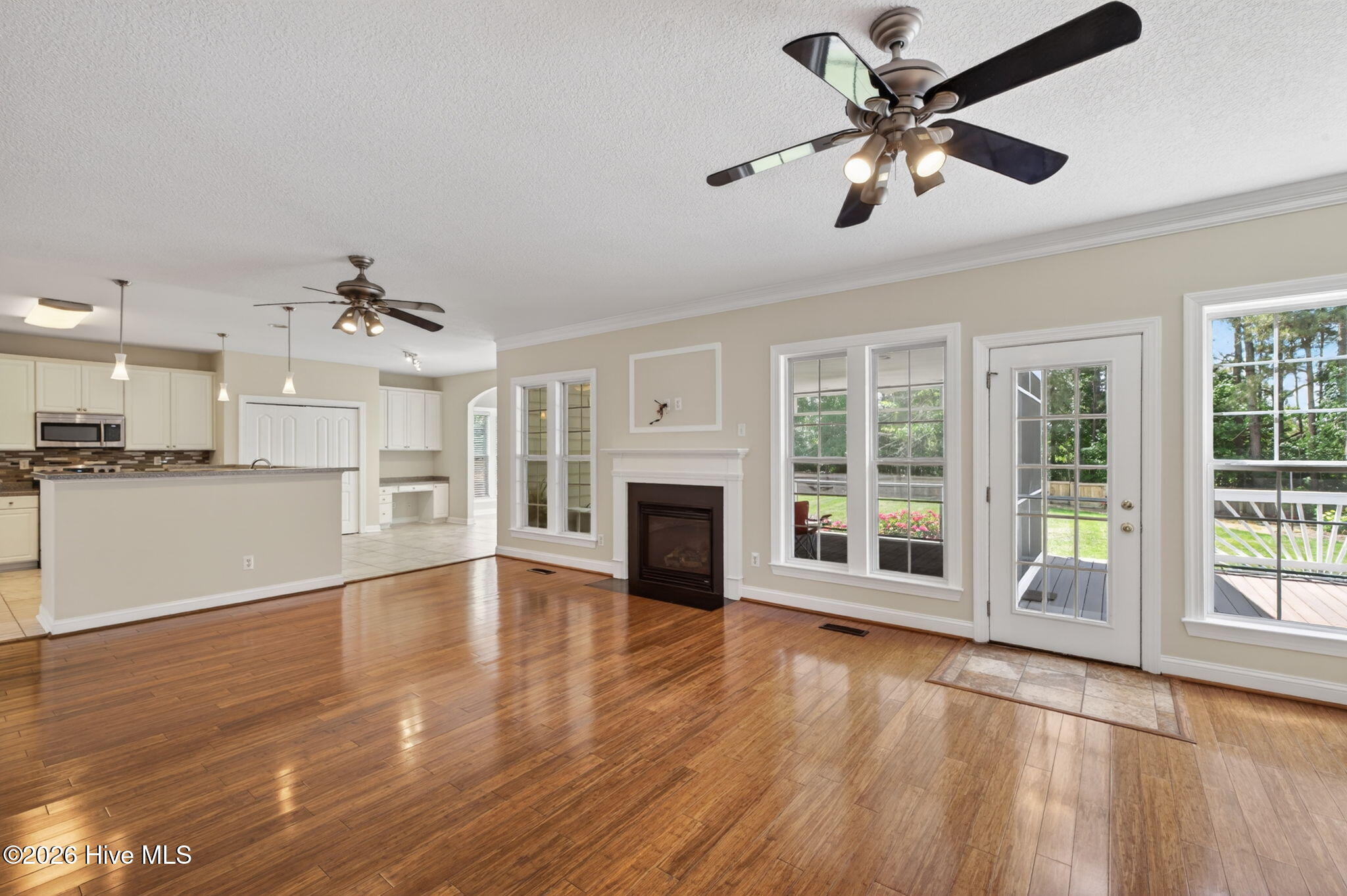 320 Green View Road Property Photo 17