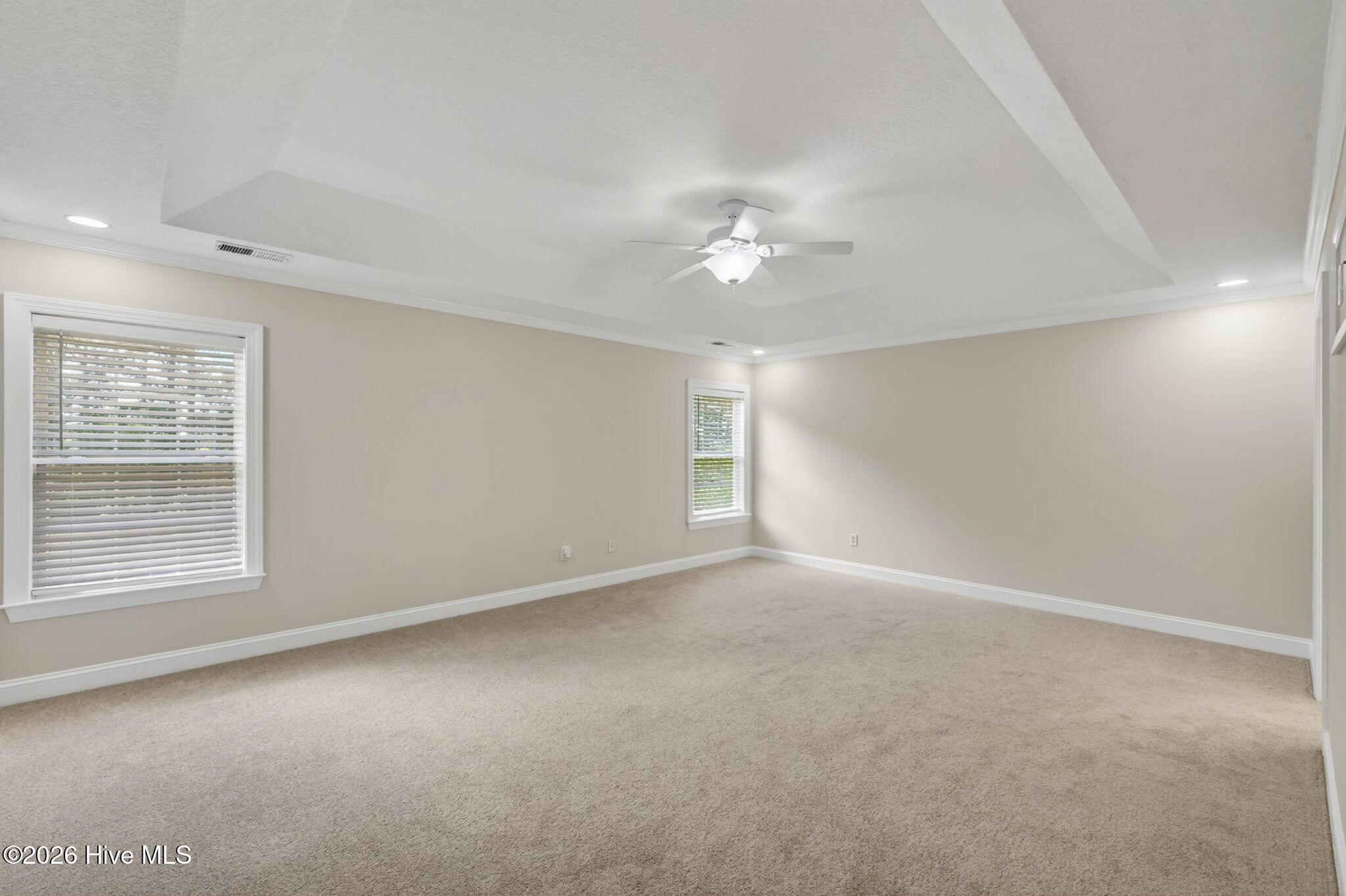 320 Green View Road Property Photo 18