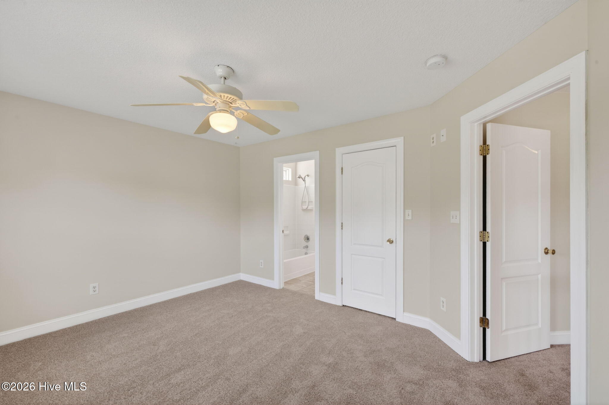 320 Green View Road Property Photo 26