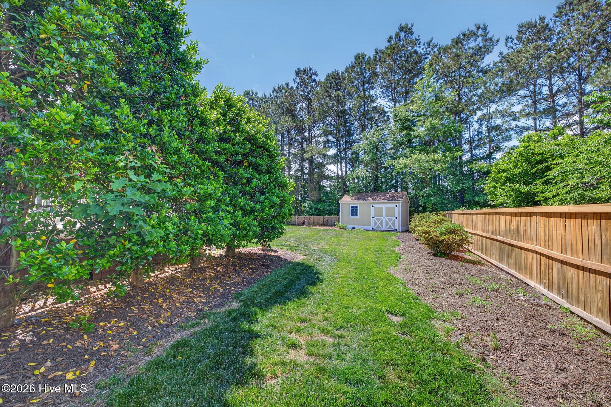 320 Green View Road Property Photo 34