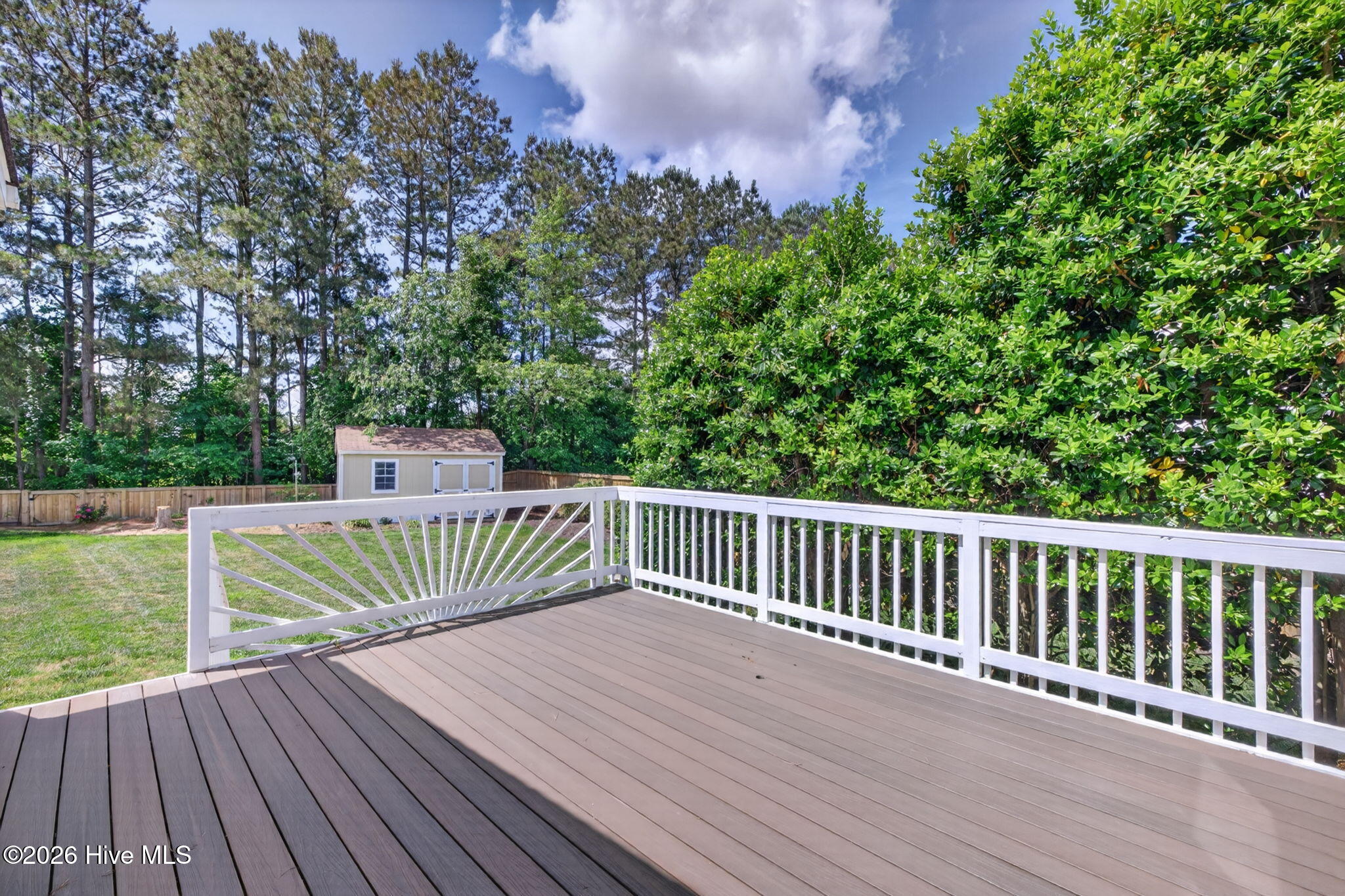 320 Green View Road Property Photo 35