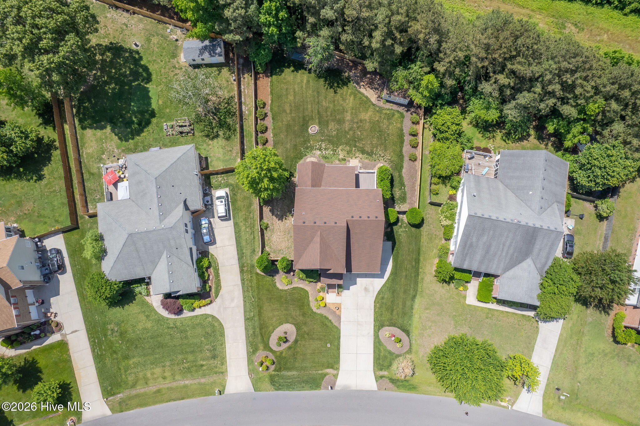 320 Green View Road Property Photo 45