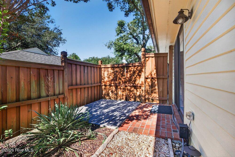 1009 Bay Creek Drive Property Photo 28