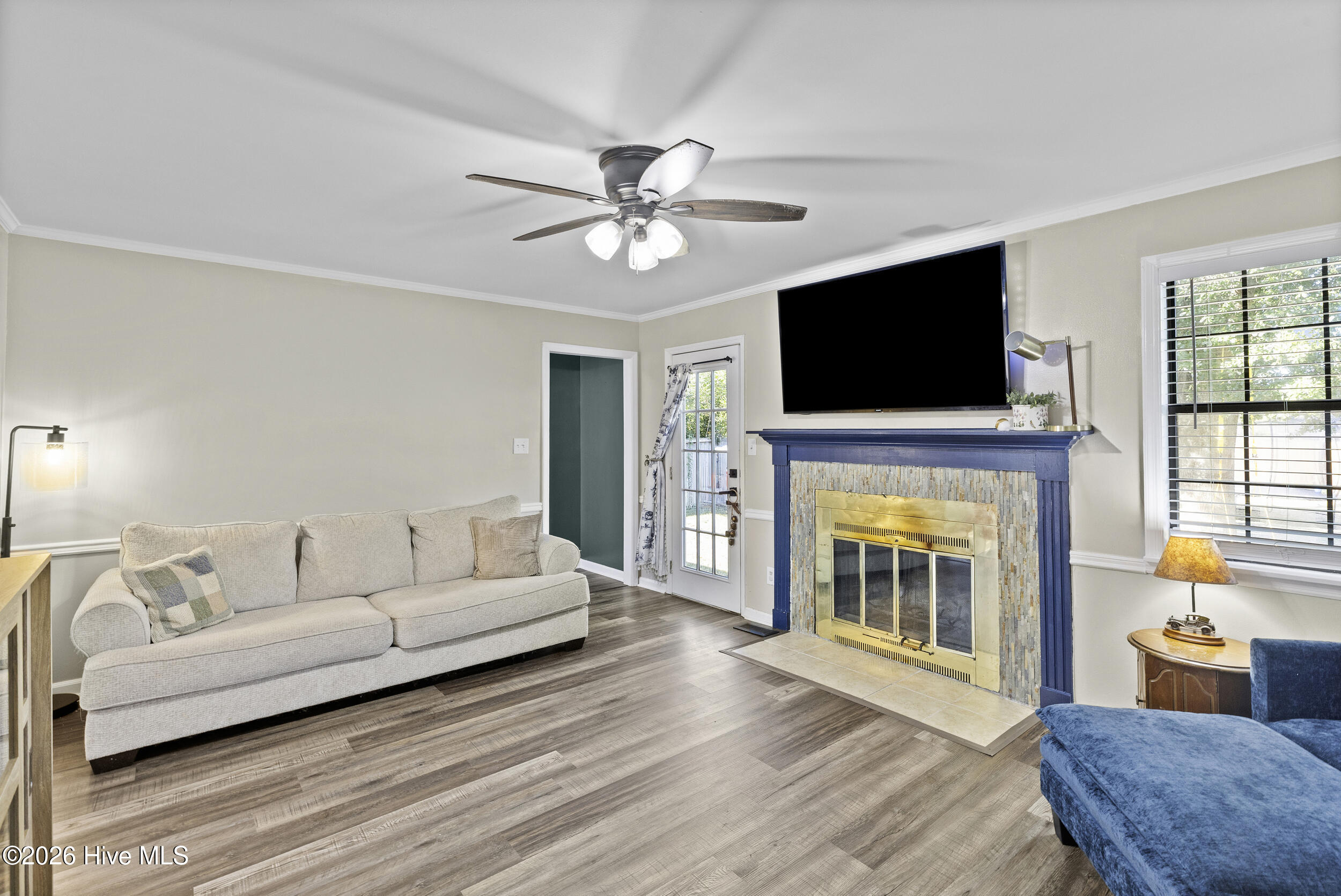 4109 Clinton Way E Property Photo 11