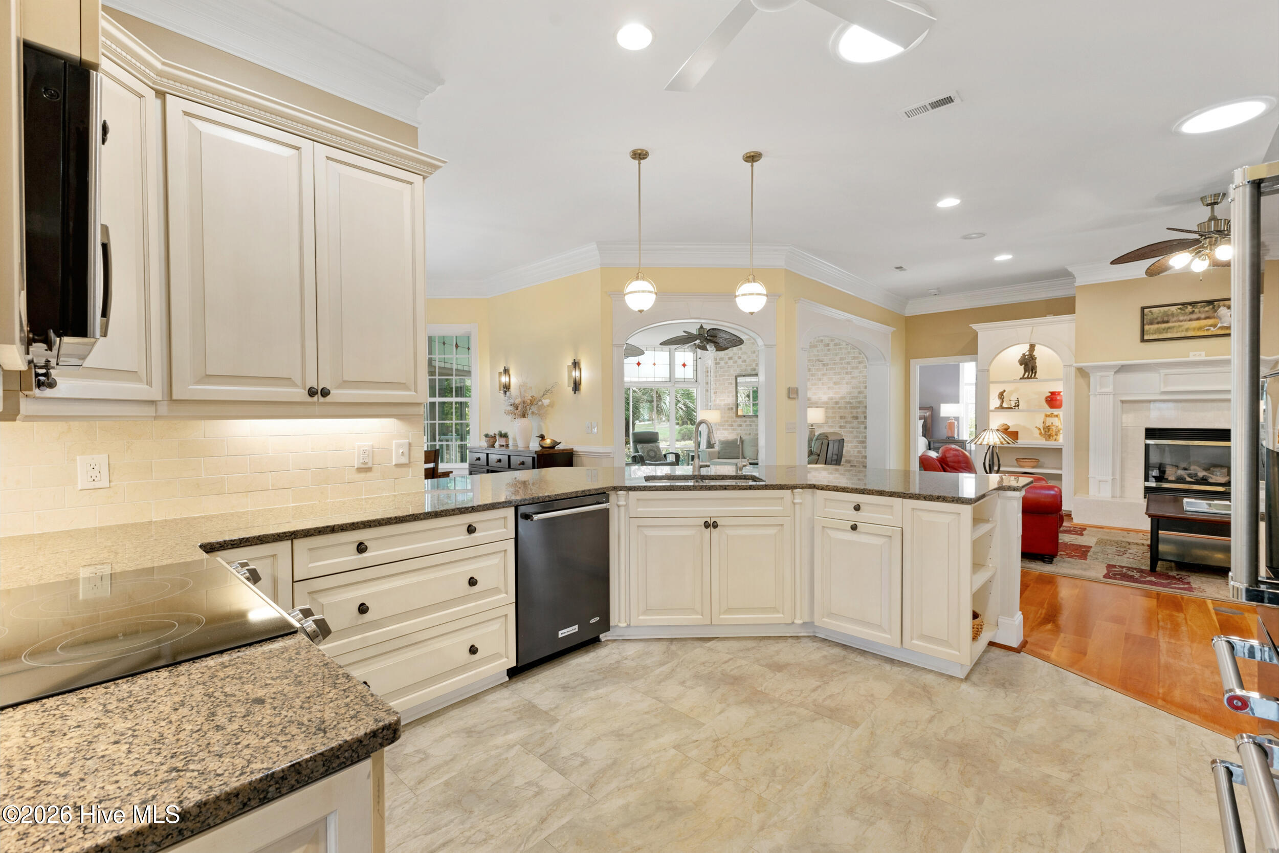 1635 Grandiflora Drive Property Photo 14