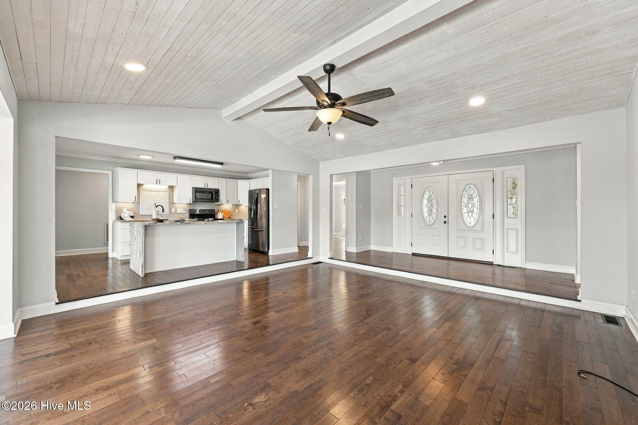 103 Lantern Lane Property Photo 6