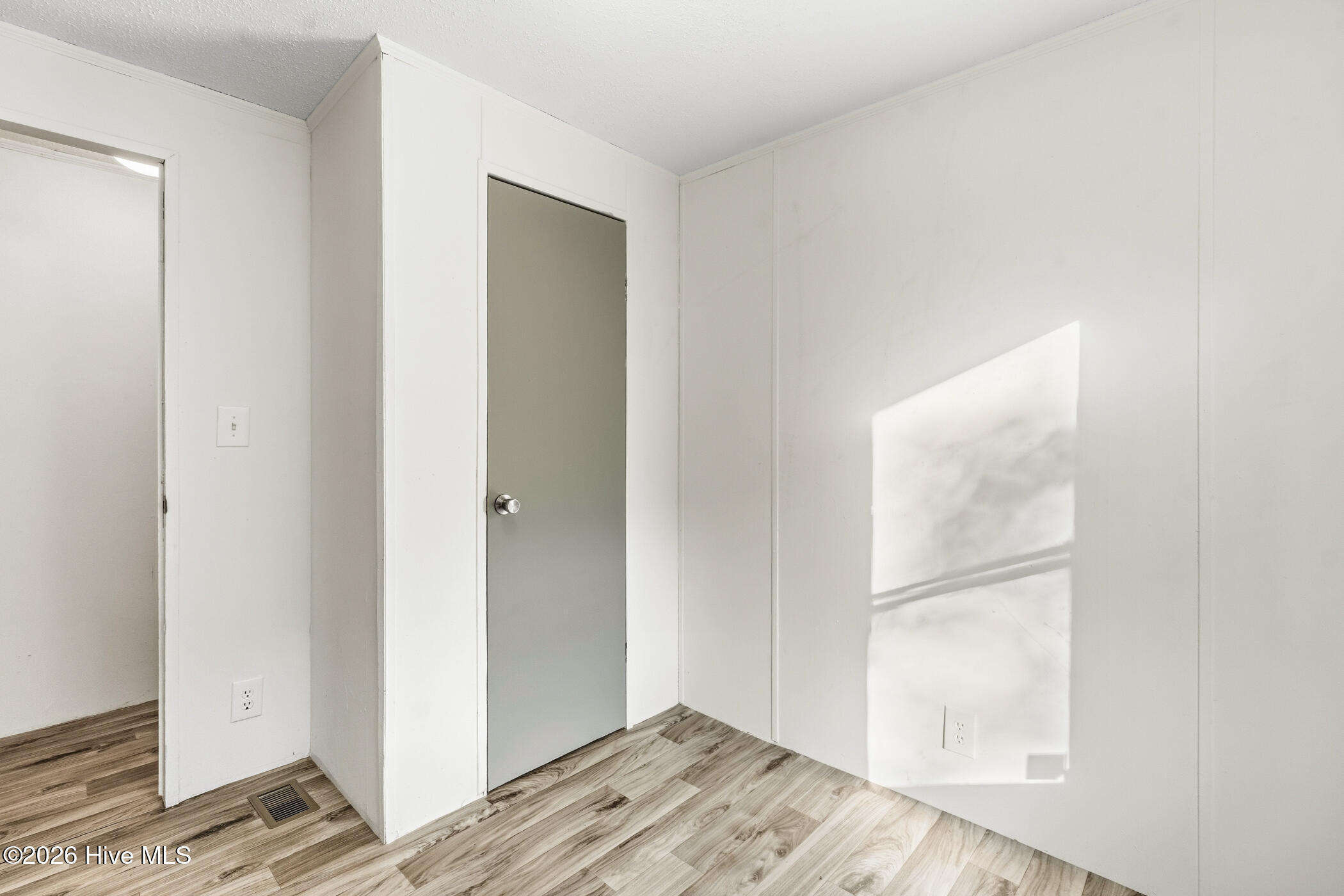 1216 Roberdel Road Property Photo 18