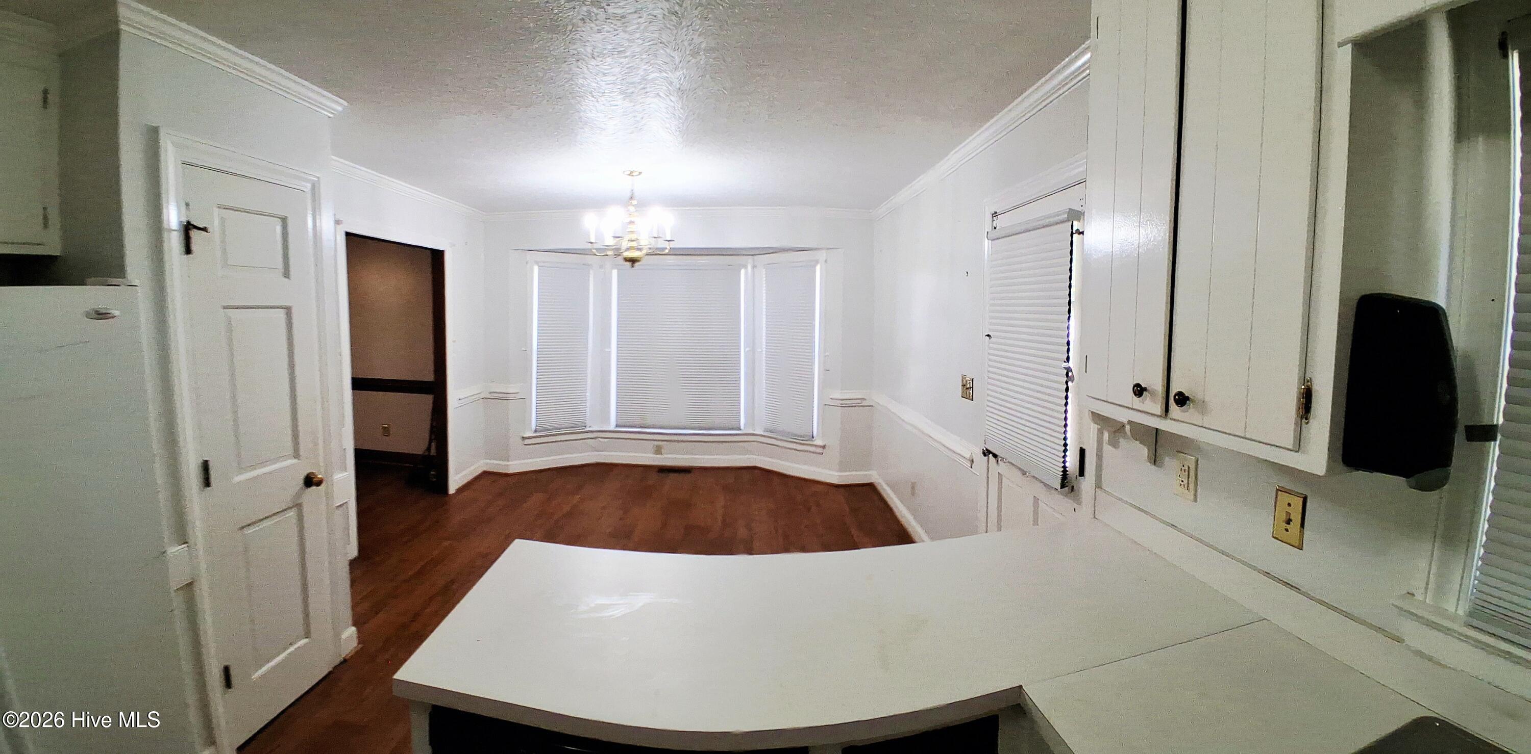 3206 Fieldstream Drive N Property Photo 4