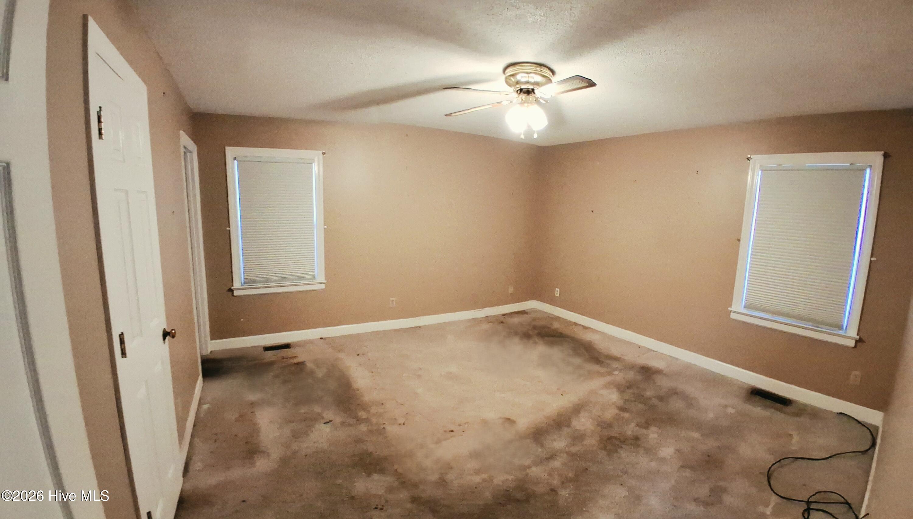 3206 Fieldstream Drive N Property Photo 7