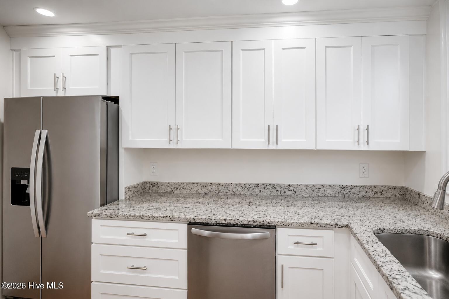 1008 Merry Street Property Photo 12