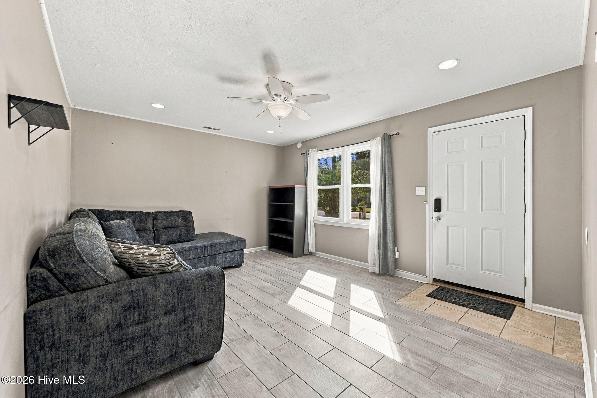 436 Kenwood Drive Property Photo 4