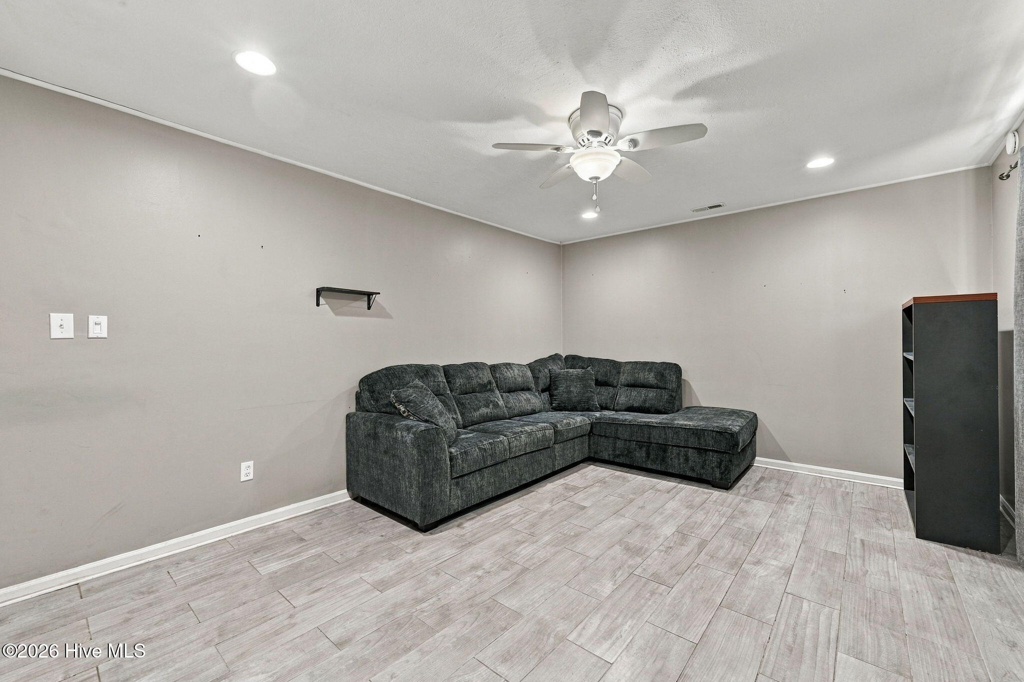 436 Kenwood Drive Property Photo 6