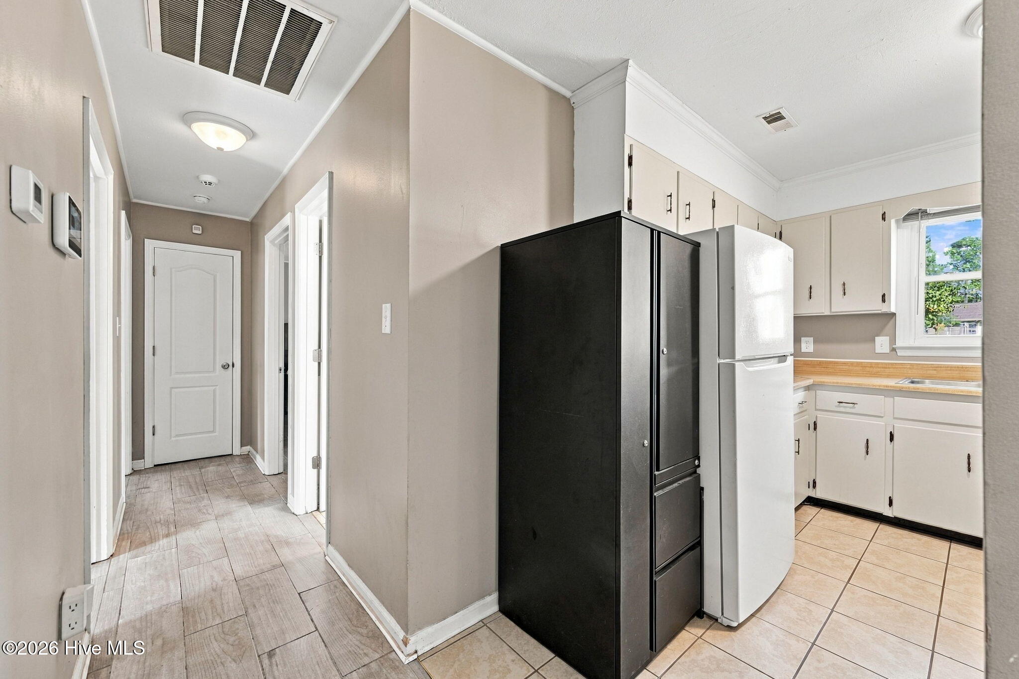 436 Kenwood Drive Property Photo 8