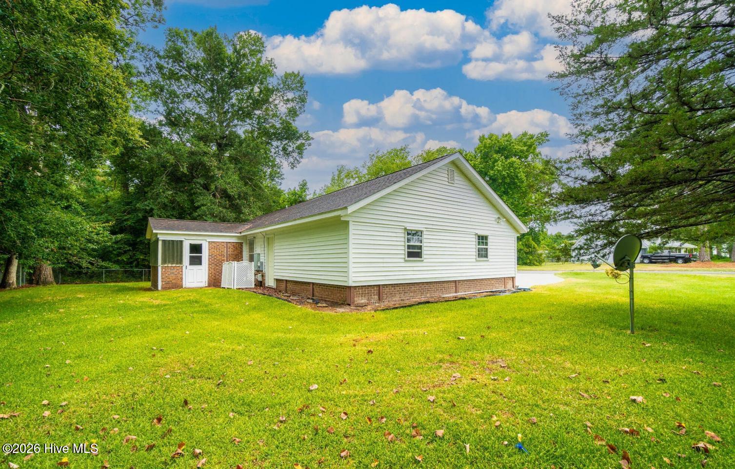 706 Barbour Road Property Photo 3