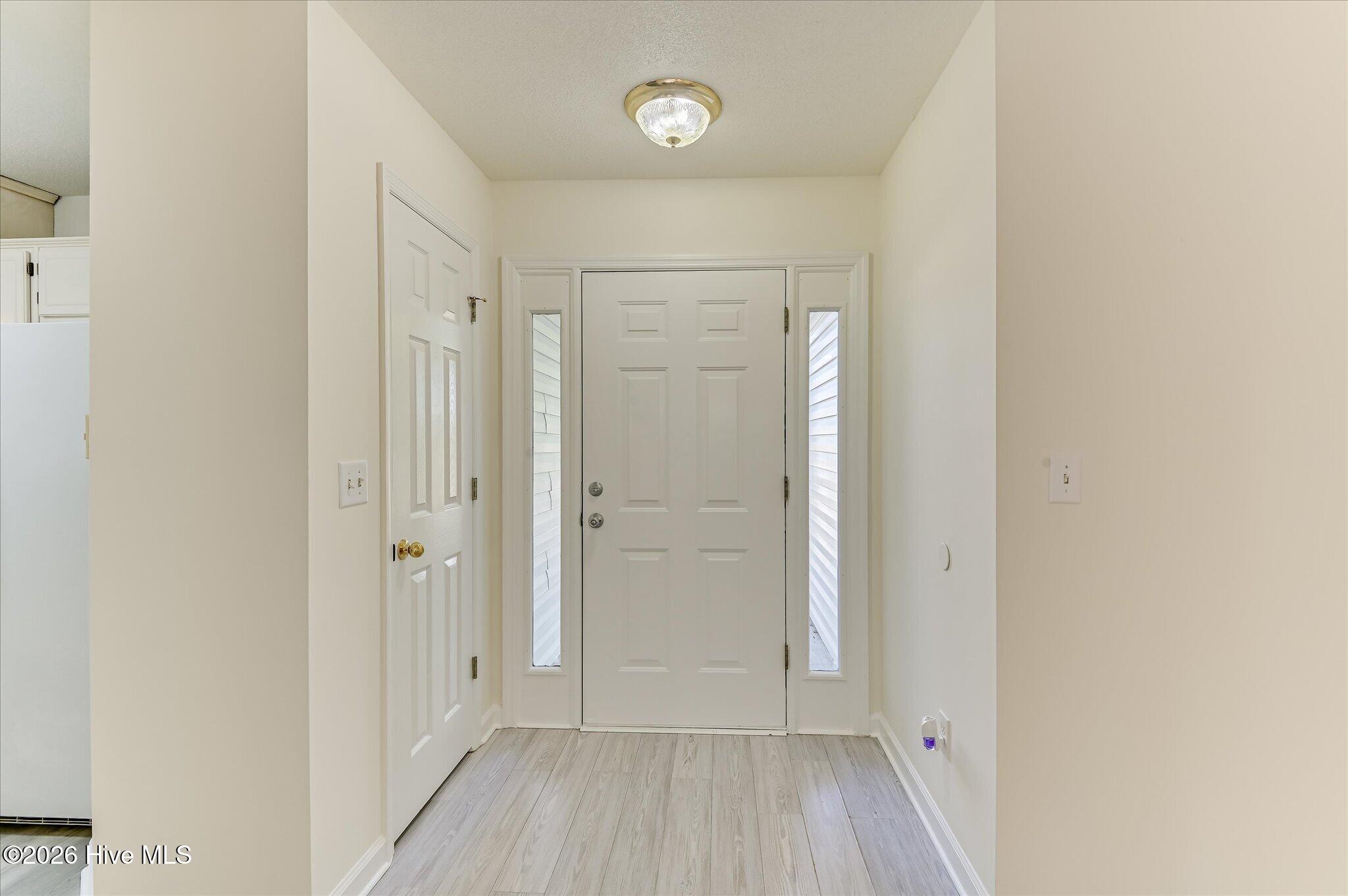 5291 Silver Fox Way Property Photo 3