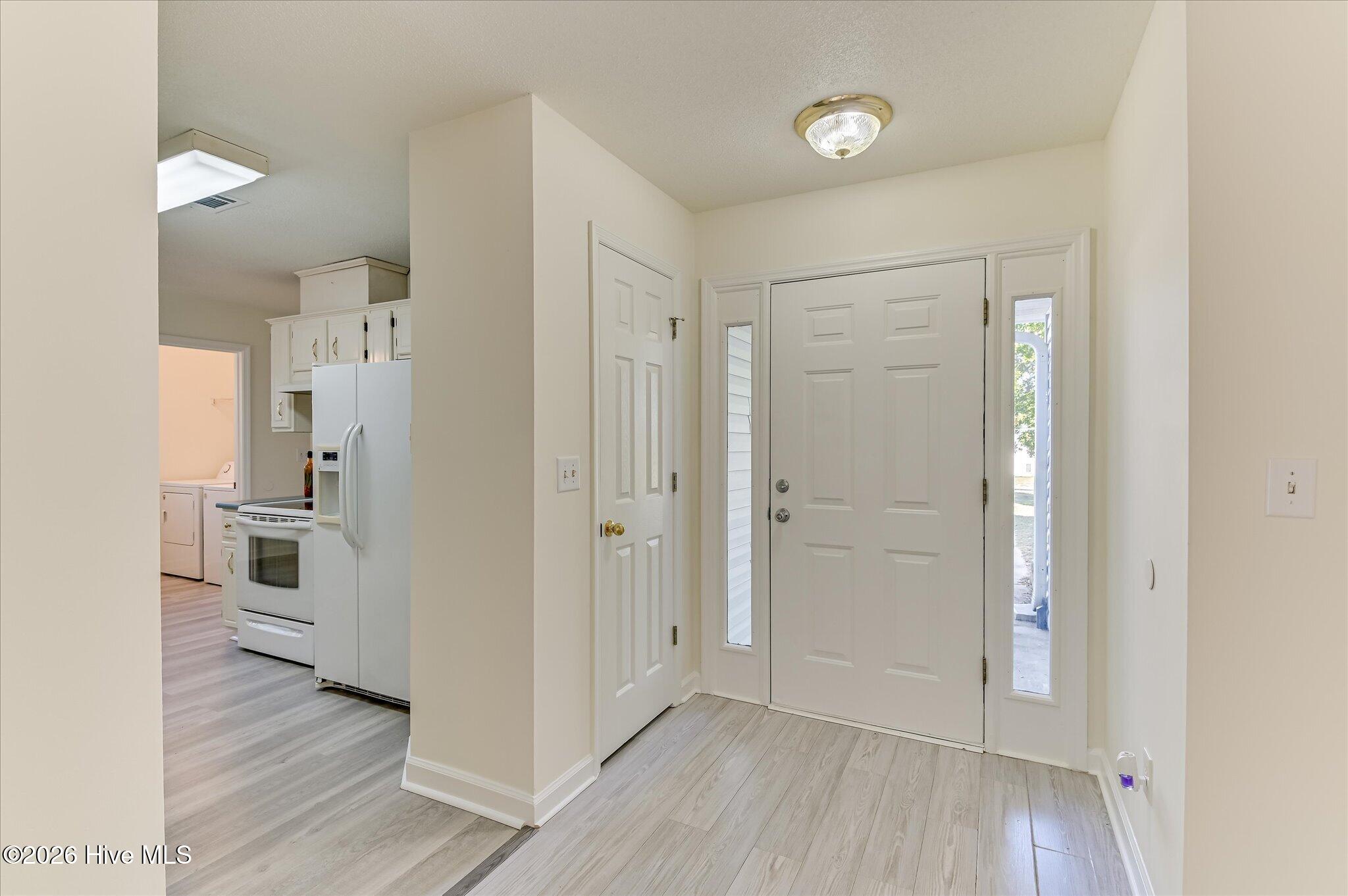 5291 Silver Fox Way Property Photo 4