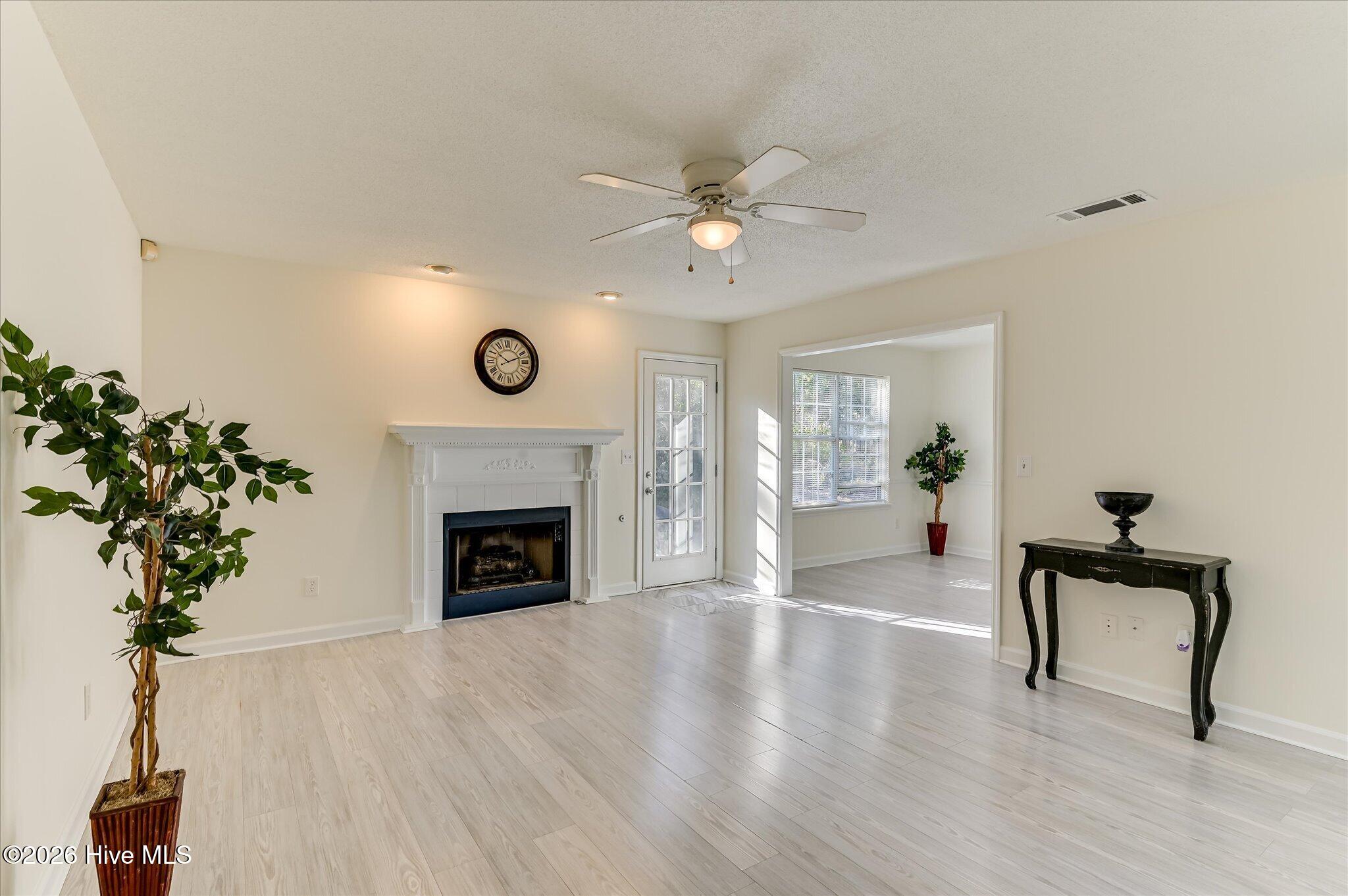 5291 Silver Fox Way Property Photo 8