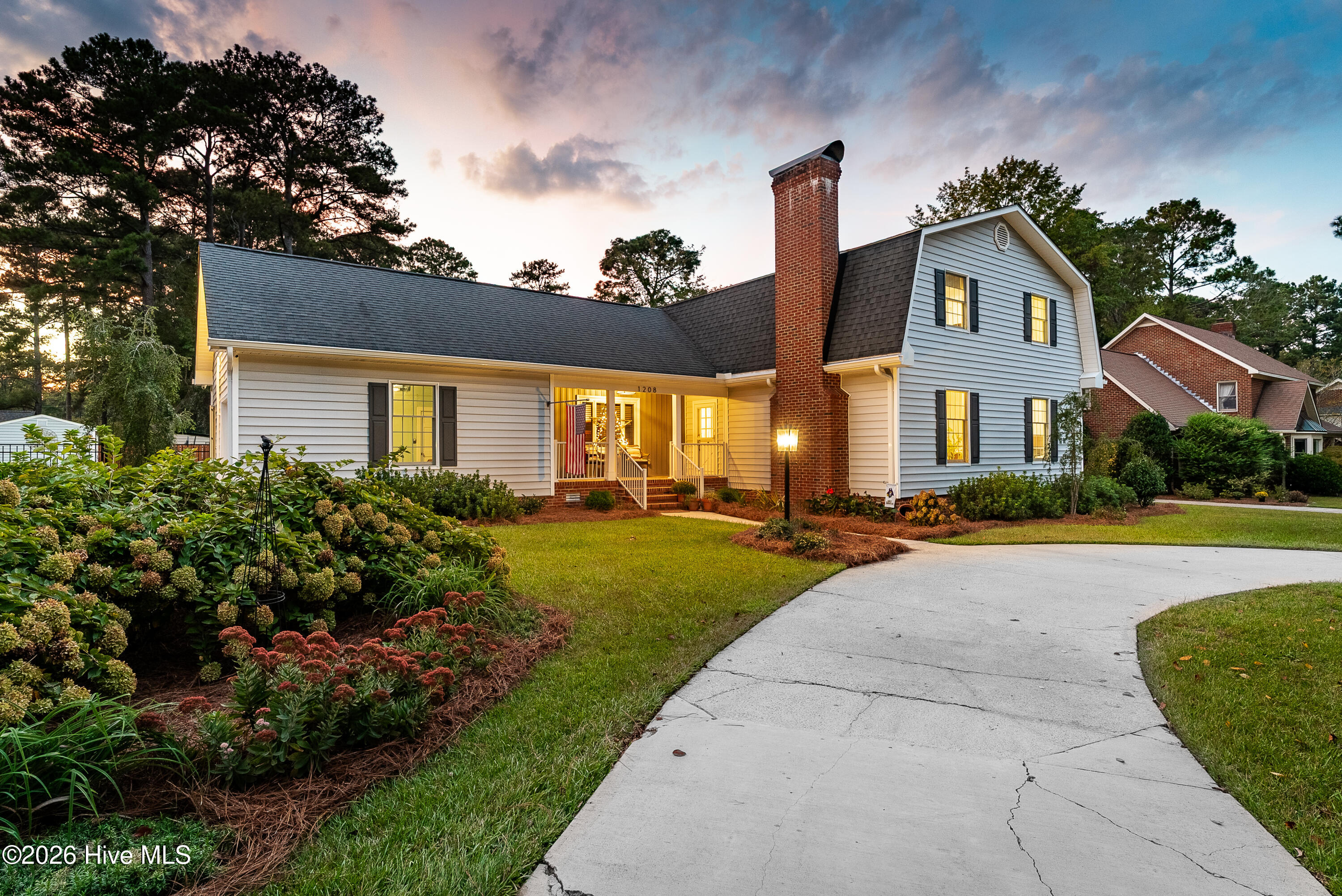 1208 Kingsbrook Road Property Photo 1