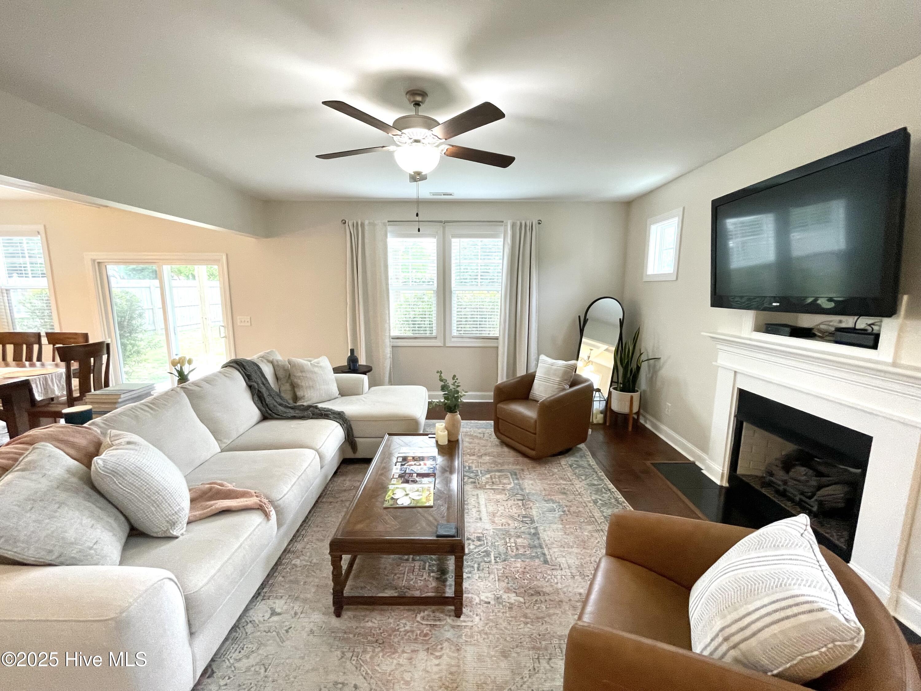 208 Abaco Drive W Property Photo 3