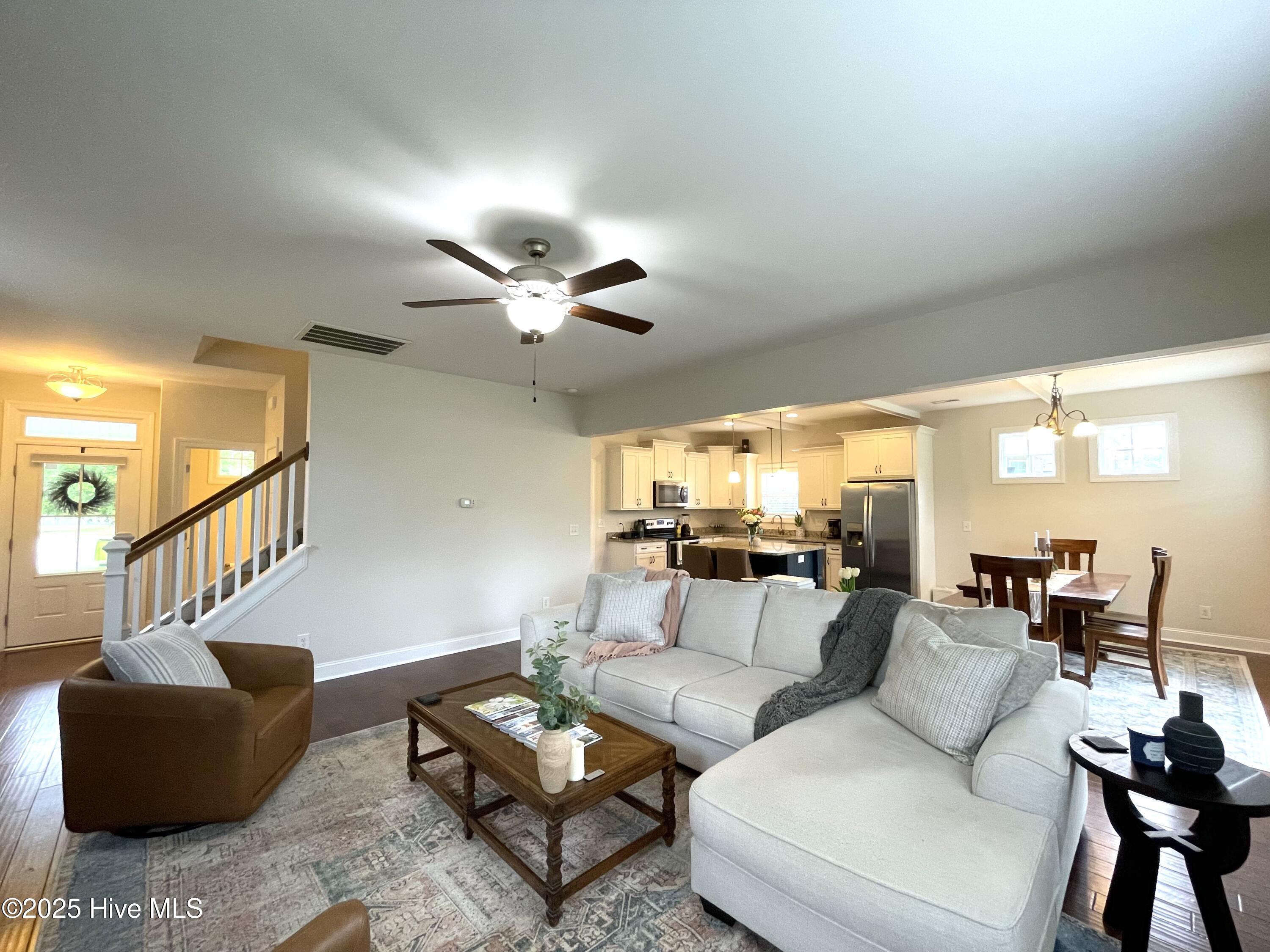 208 Abaco Drive W Property Photo 6