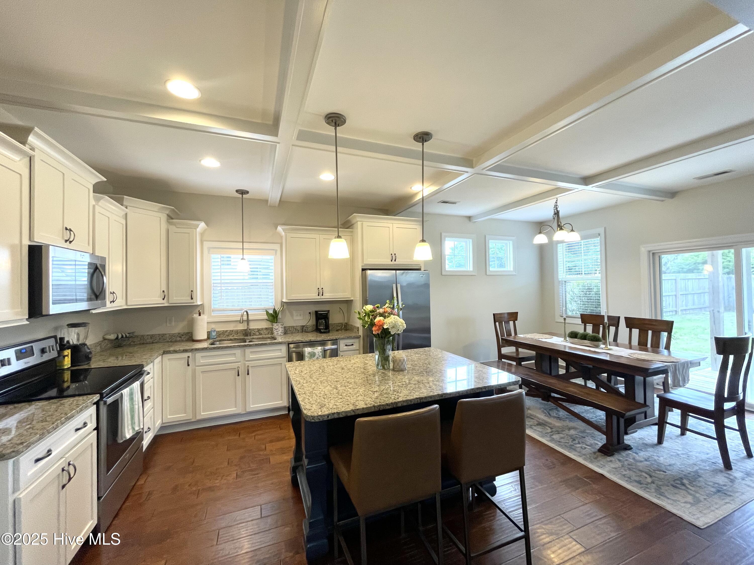 208 Abaco Drive W Property Photo 11