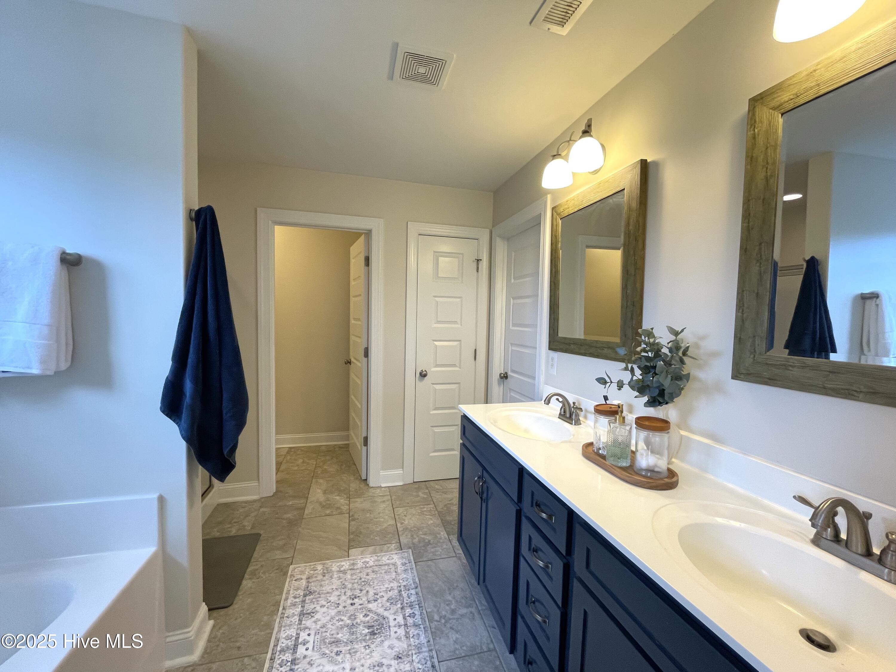 208 Abaco Drive W Property Photo 18