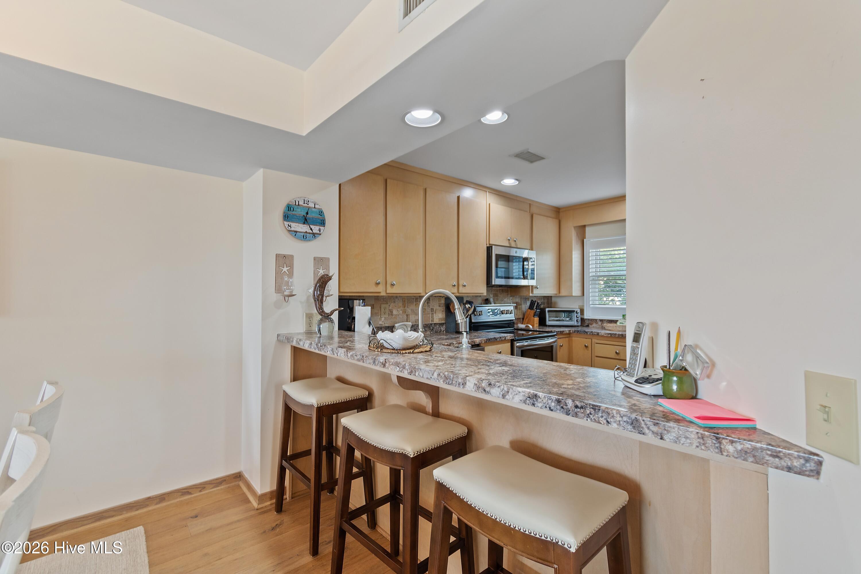 20 E Columbia Street A Property Photo 17