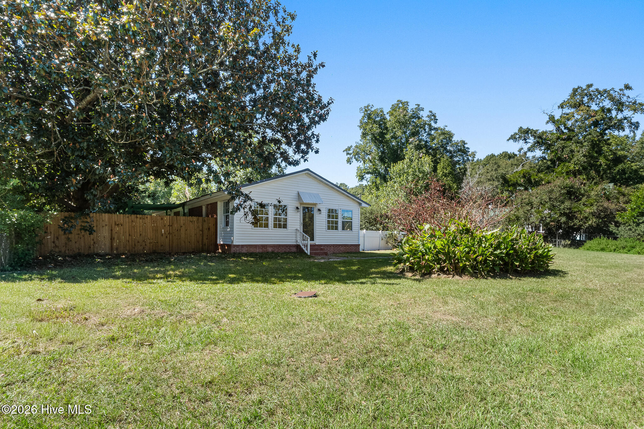 608 Woodyard Road Property Photo 3
