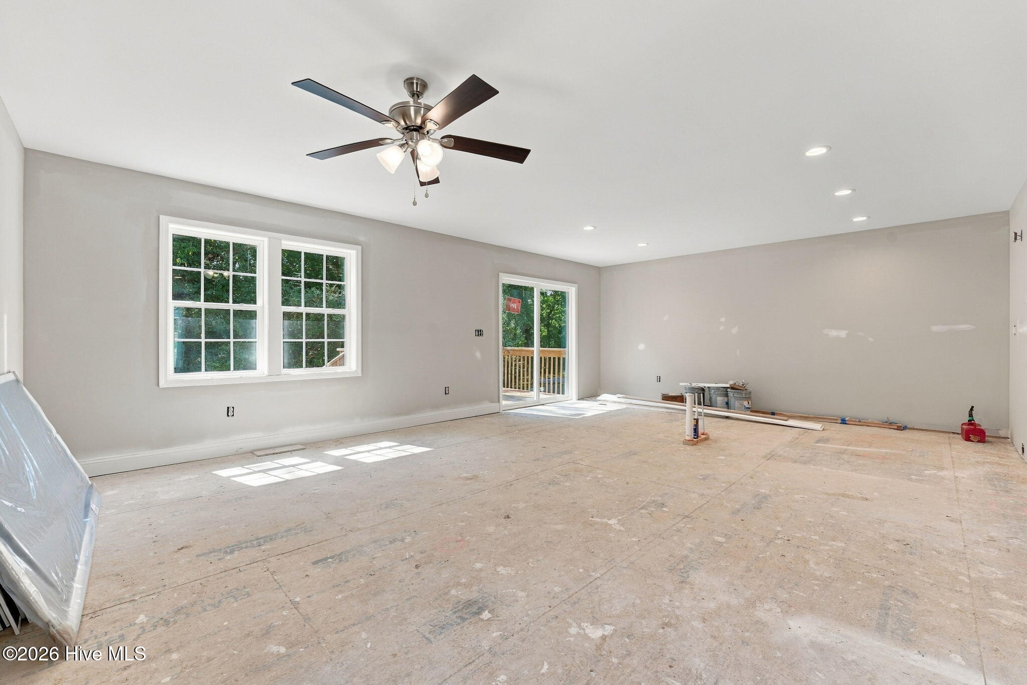 215 E Moore Street Property Photo 5