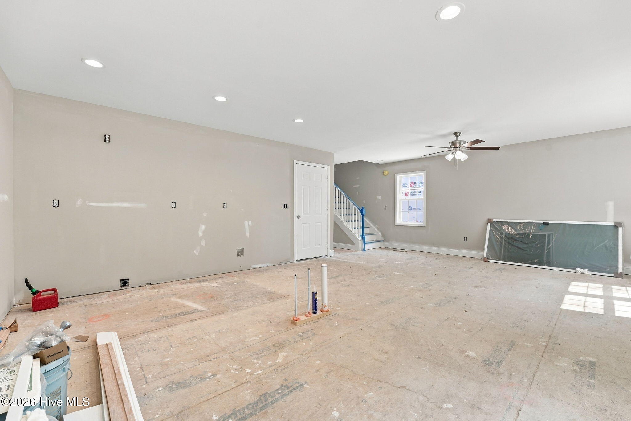 215 E Moore Street Property Photo 7