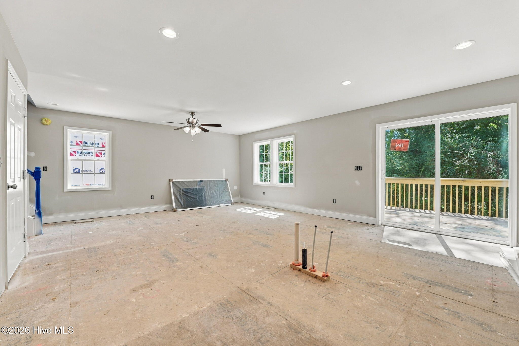 215 E Moore Street Property Photo 8
