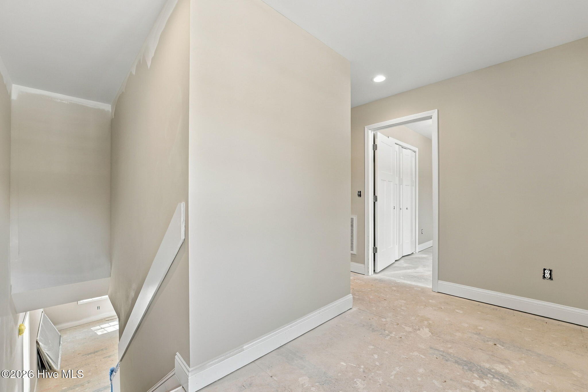 215 E Moore Street Property Photo 10