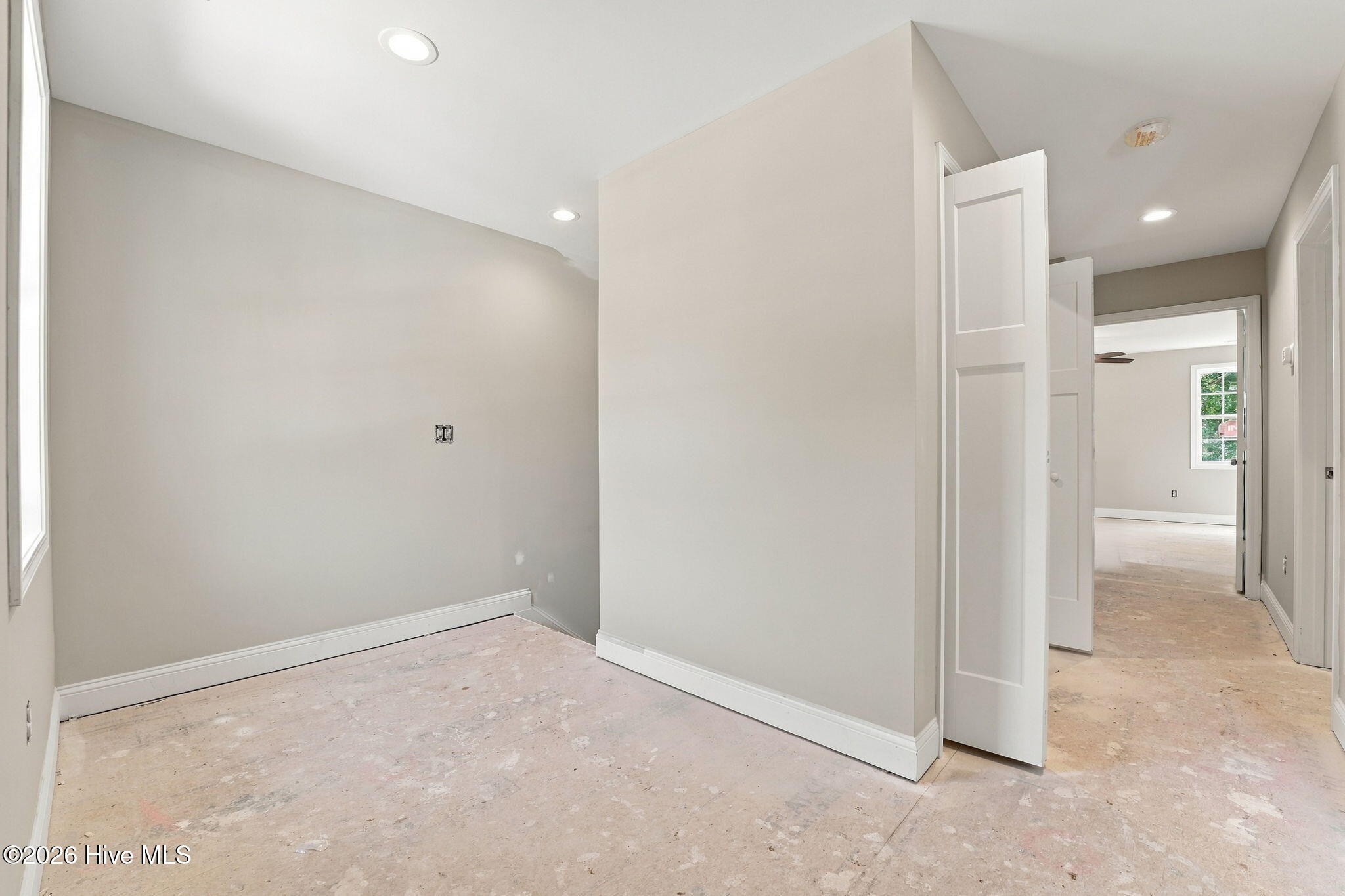 215 E Moore Street Property Photo 11