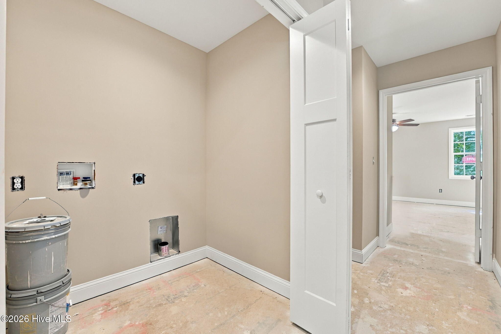215 E Moore Street Property Photo 14