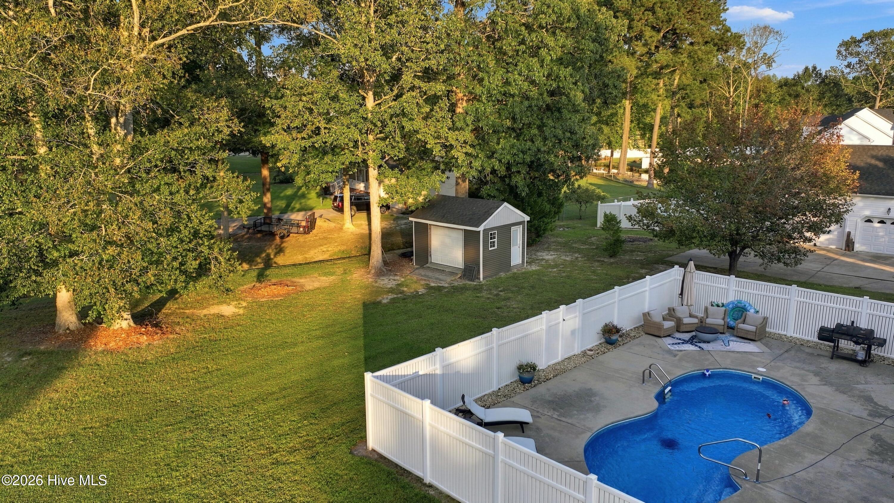 101 E Robin Court Property Photo 43