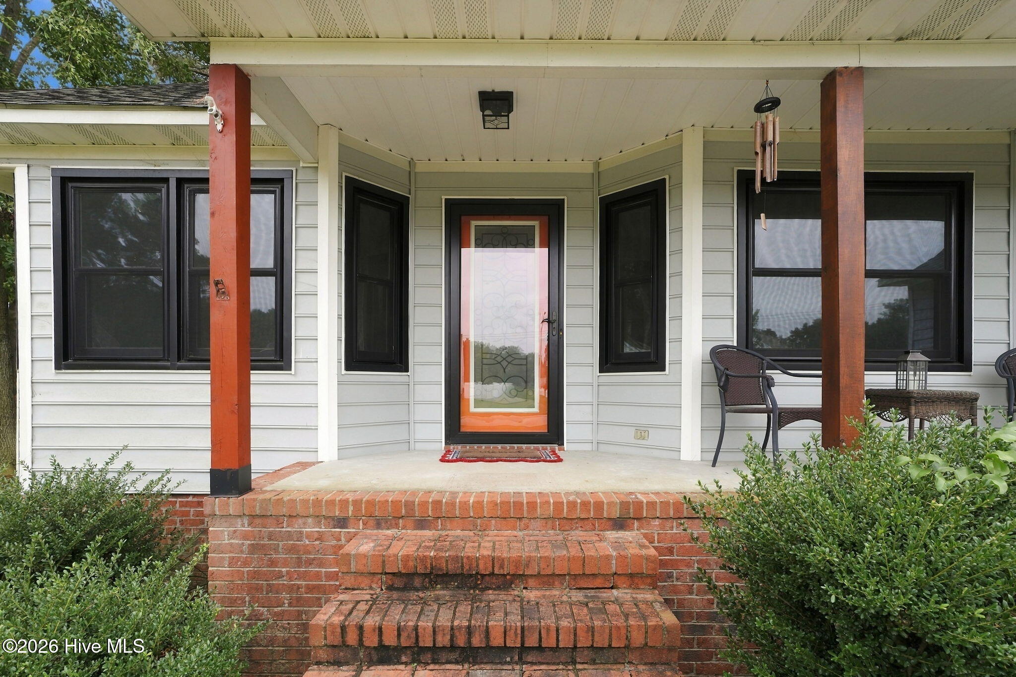 203 W Raintree Lane Property Photo 4