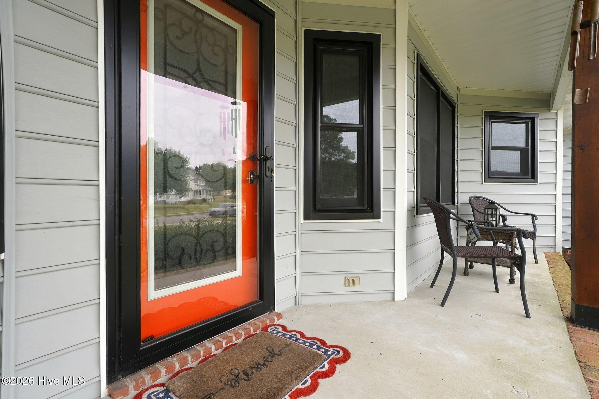 203 W Raintree Lane Property Photo 6