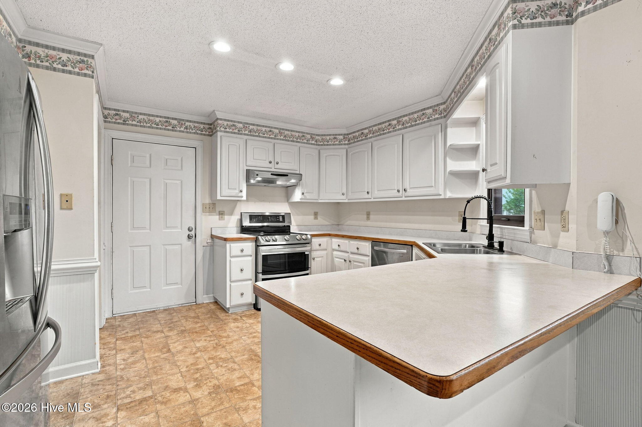 203 W Raintree Lane Property Photo 14