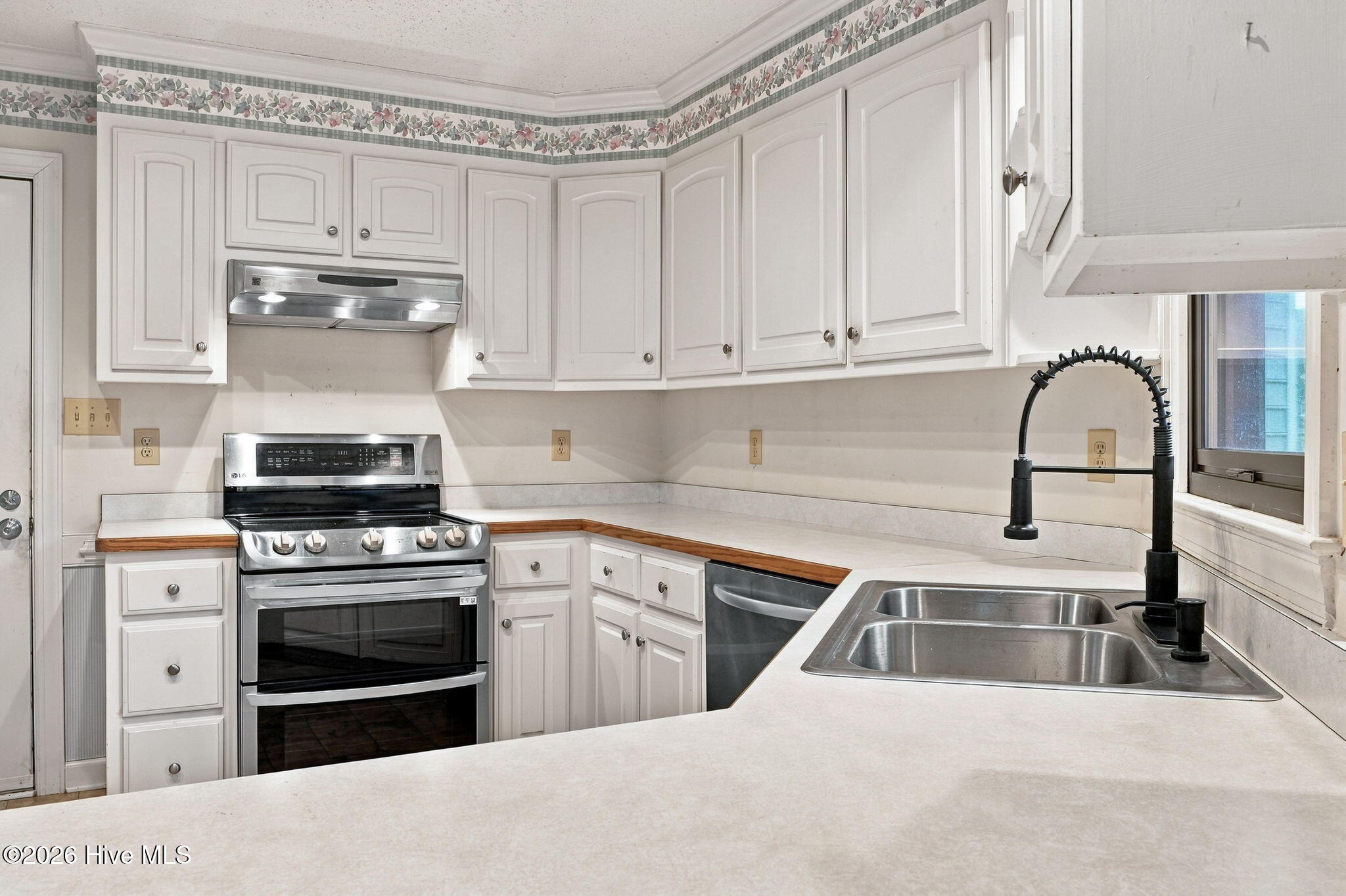 203 W Raintree Lane Property Photo 16