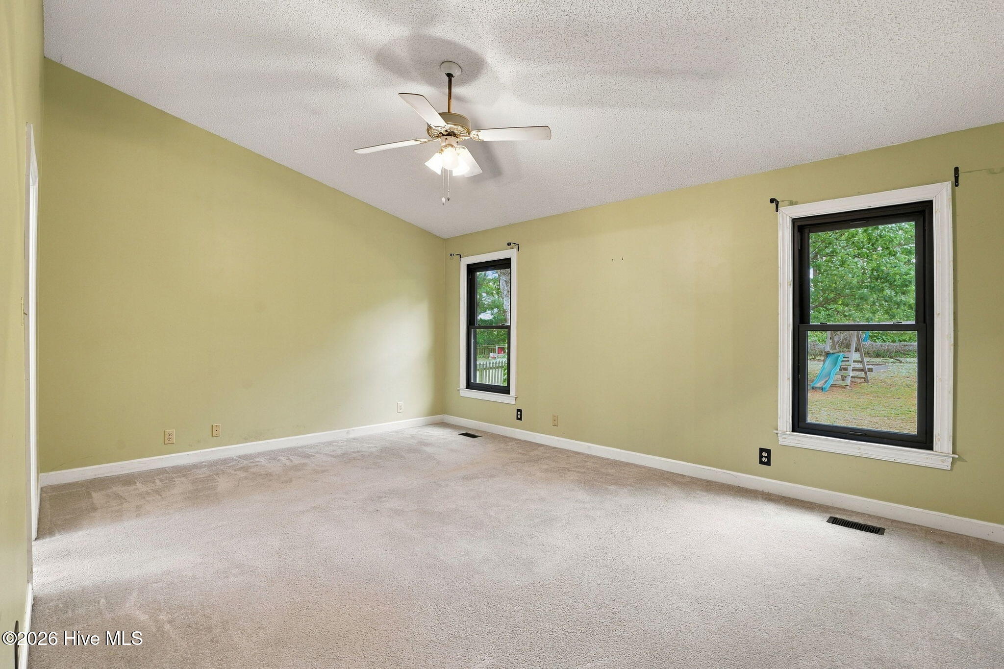 203 W Raintree Lane Property Photo 22