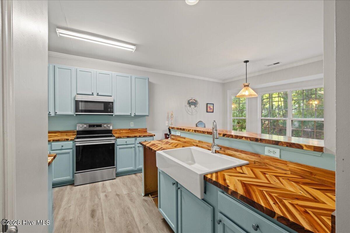 8203 Shadow Stone Court Property Photo 6