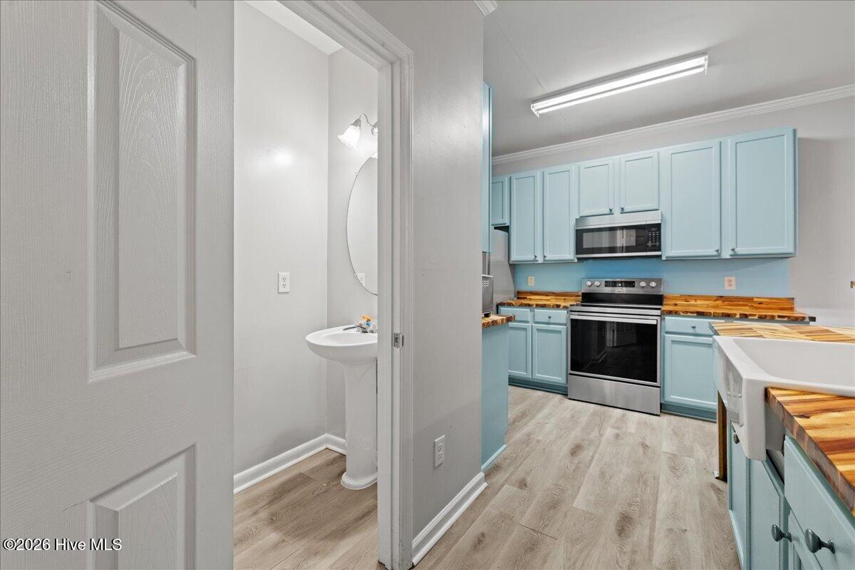 8203 Shadow Stone Court Property Photo 8