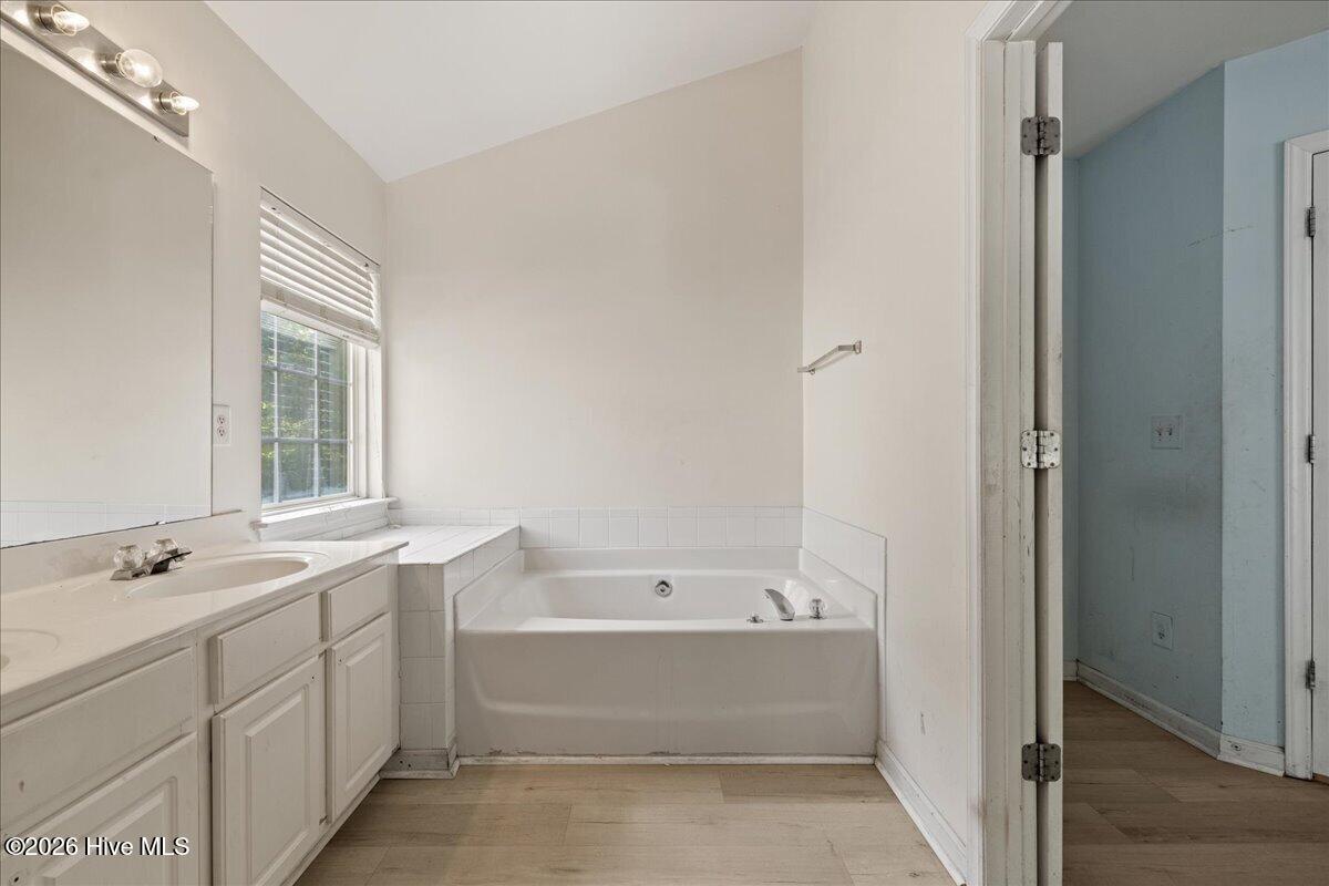 8203 Shadow Stone Court Property Photo 14
