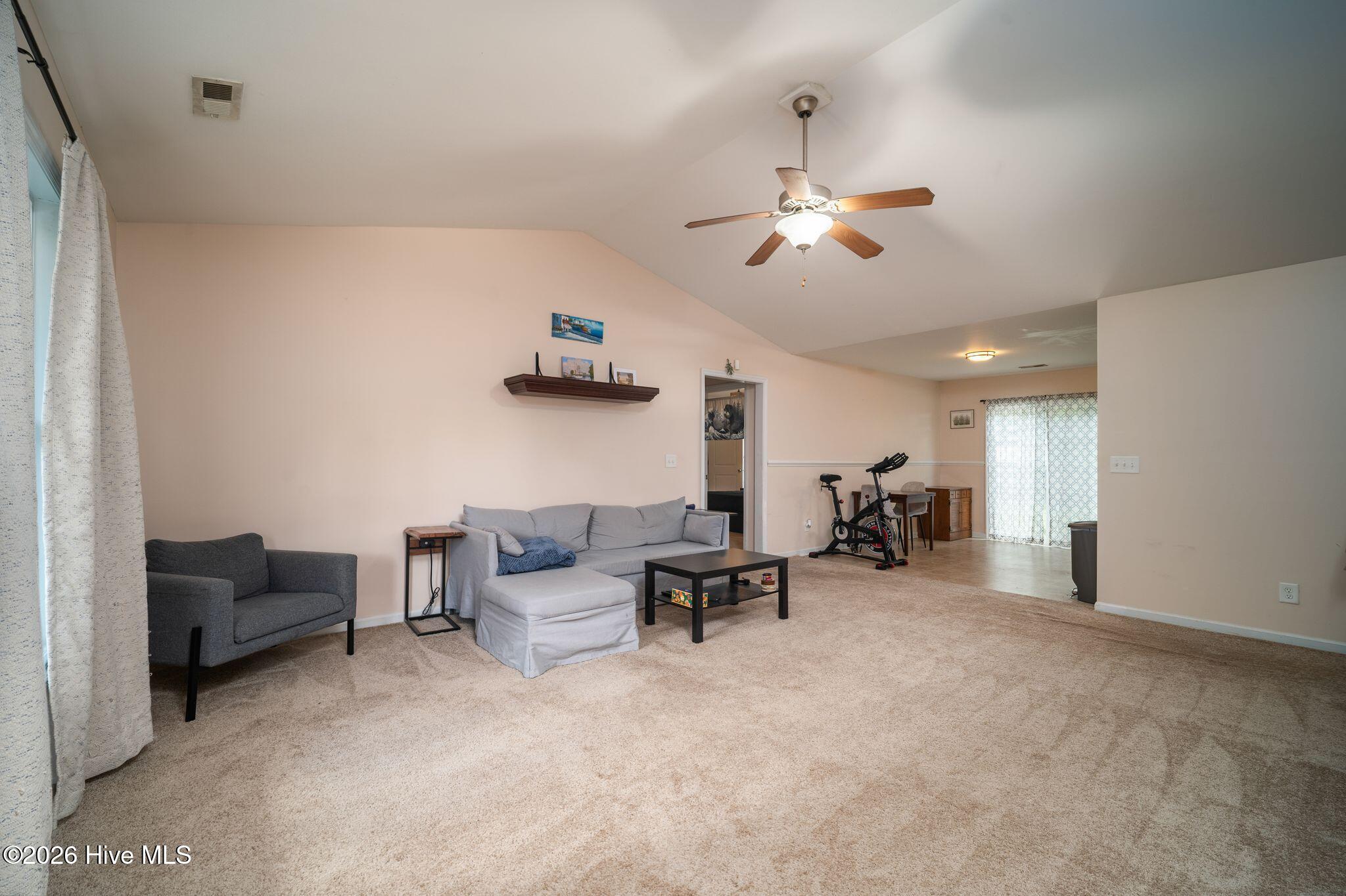 105 Worvin Lane Property Photo 8