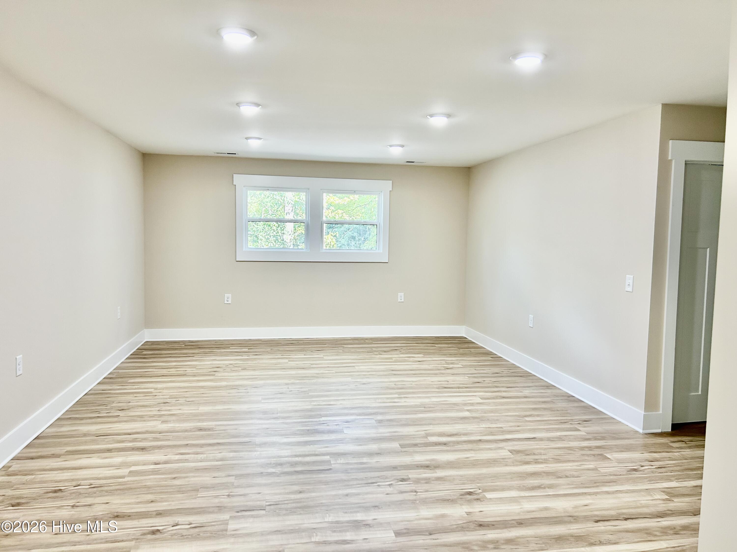 1007 Heather Lane Property Photo 16