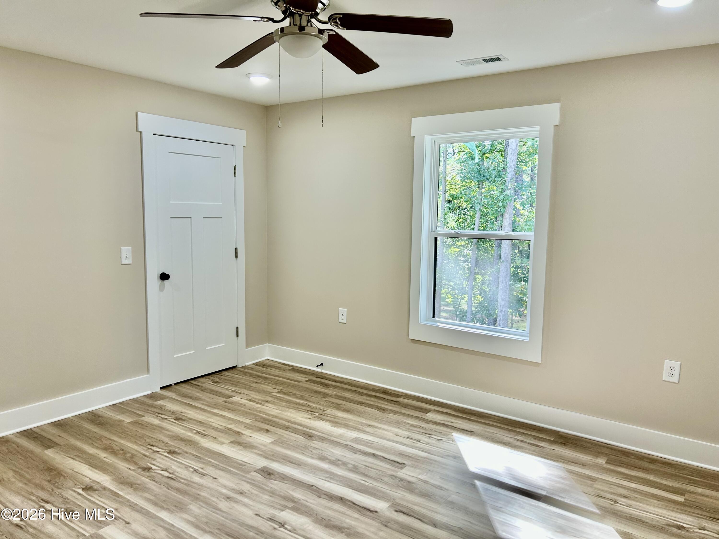 1007 Heather Lane Property Photo 18